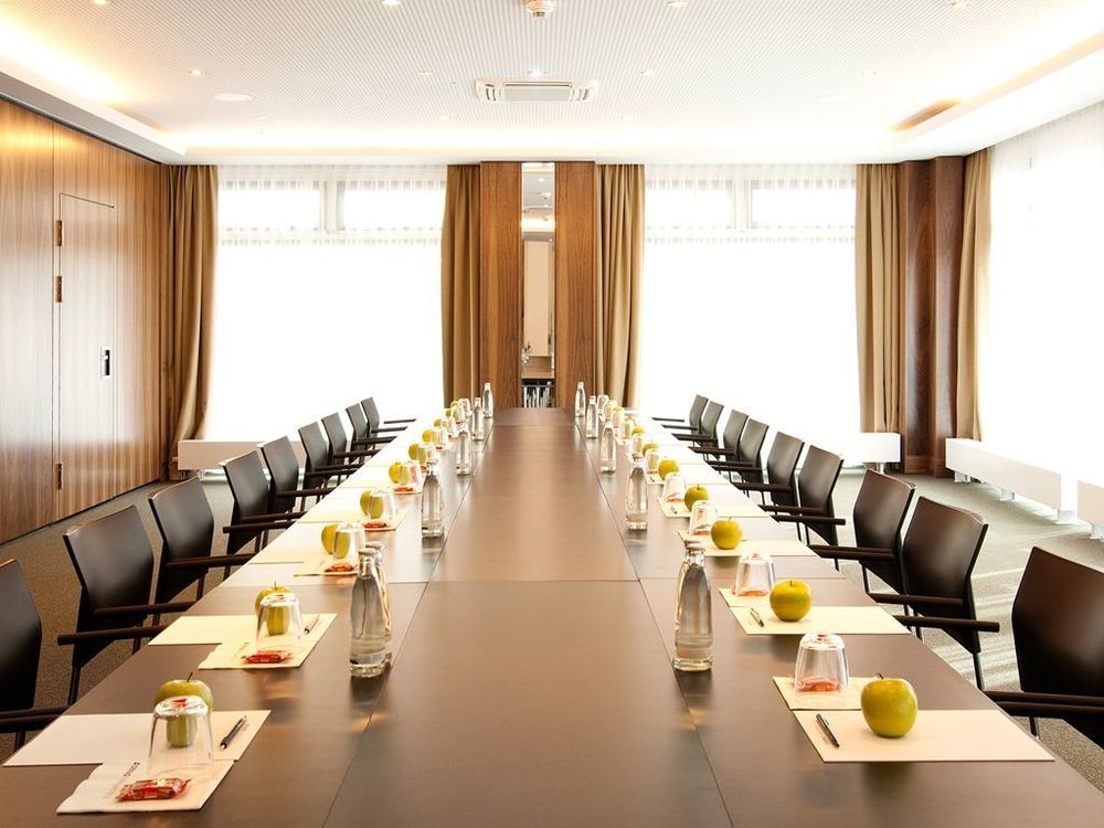 Living Hotel Duesseldorf Afaceri foto